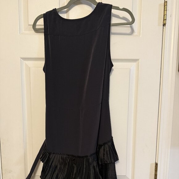 NWT GAP Black Sleeveless Dress - Size 8 - Pleated Ruffle Detail & Belted Waist - Picture 4 of 8
